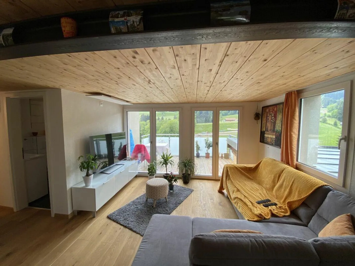Appartement lumineux de 2,5 pièces avec balcon - Photo 1 sur 6