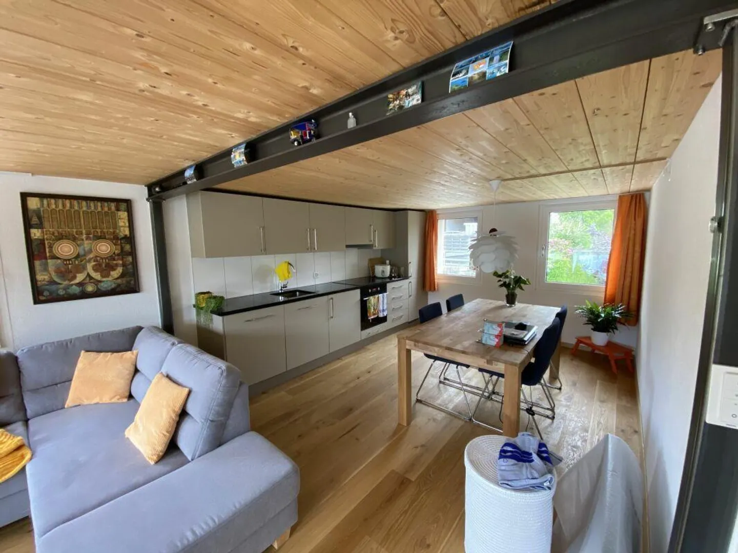Appartement lumineux de 2,5 pièces avec balcon - Photo 2 sur 6