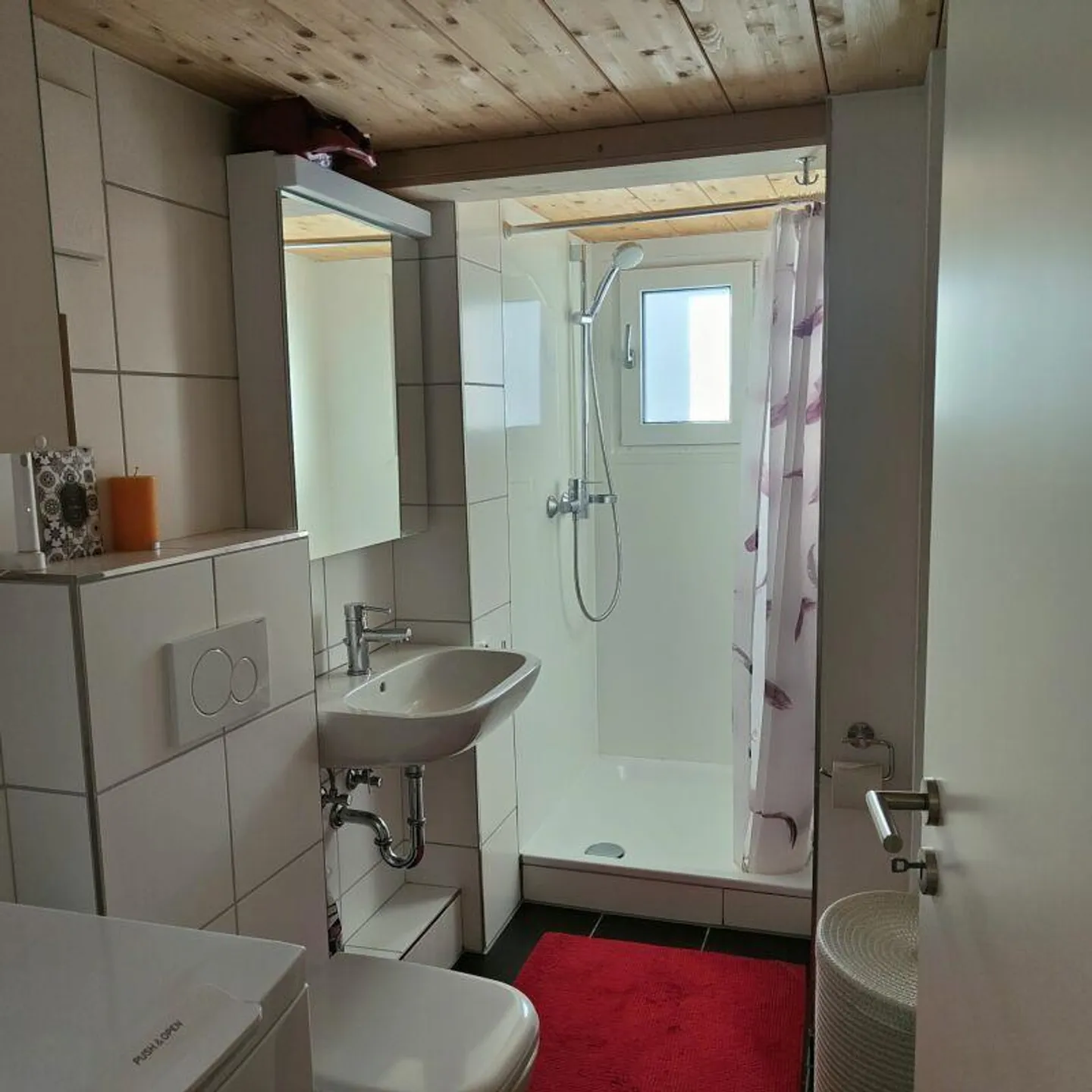Appartement lumineux de 2,5 pièces avec balcon - Photo 4 sur 6