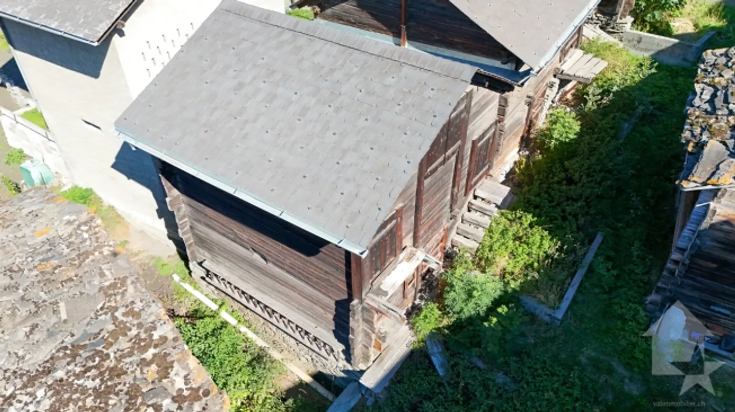 «Grange de caractère dans le centre du village de Visperterminen» - Photo 4 sur 8