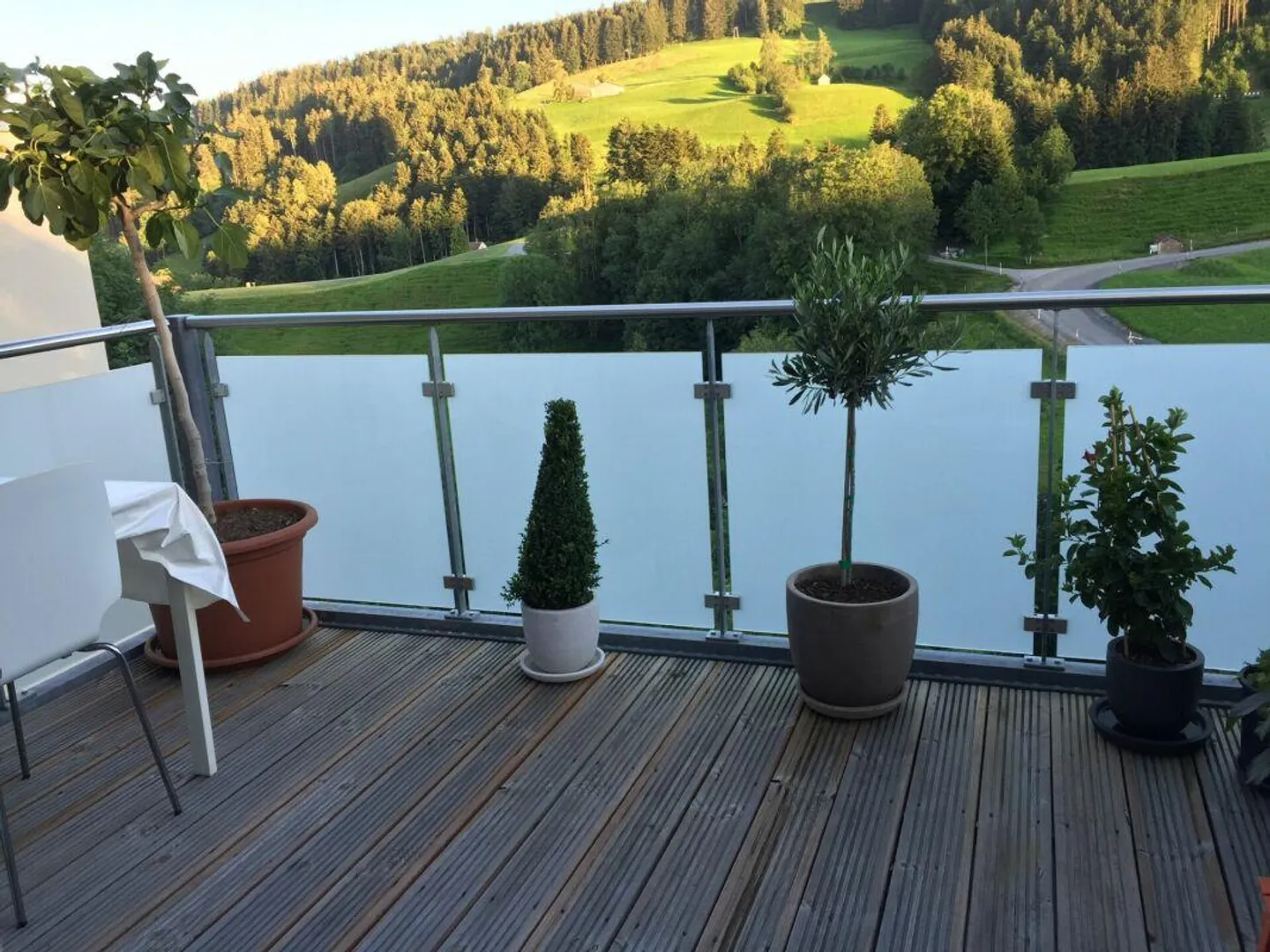 Appartement lumineux de 2,5 pièces avec balcon - Photo 5 sur 6
