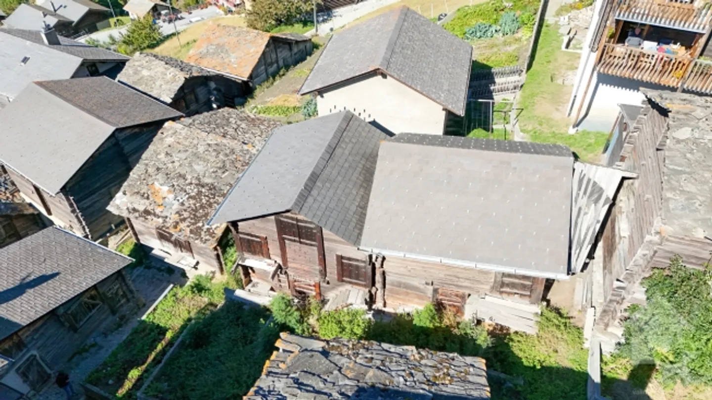 «Grange de caractère dans le centre du village de Visperterminen» - Photo 5 sur 8