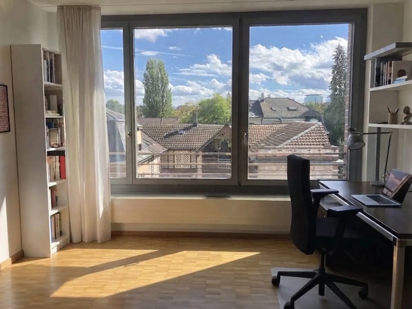 Spacious Apartment with Terrace - Photo 2 of 5