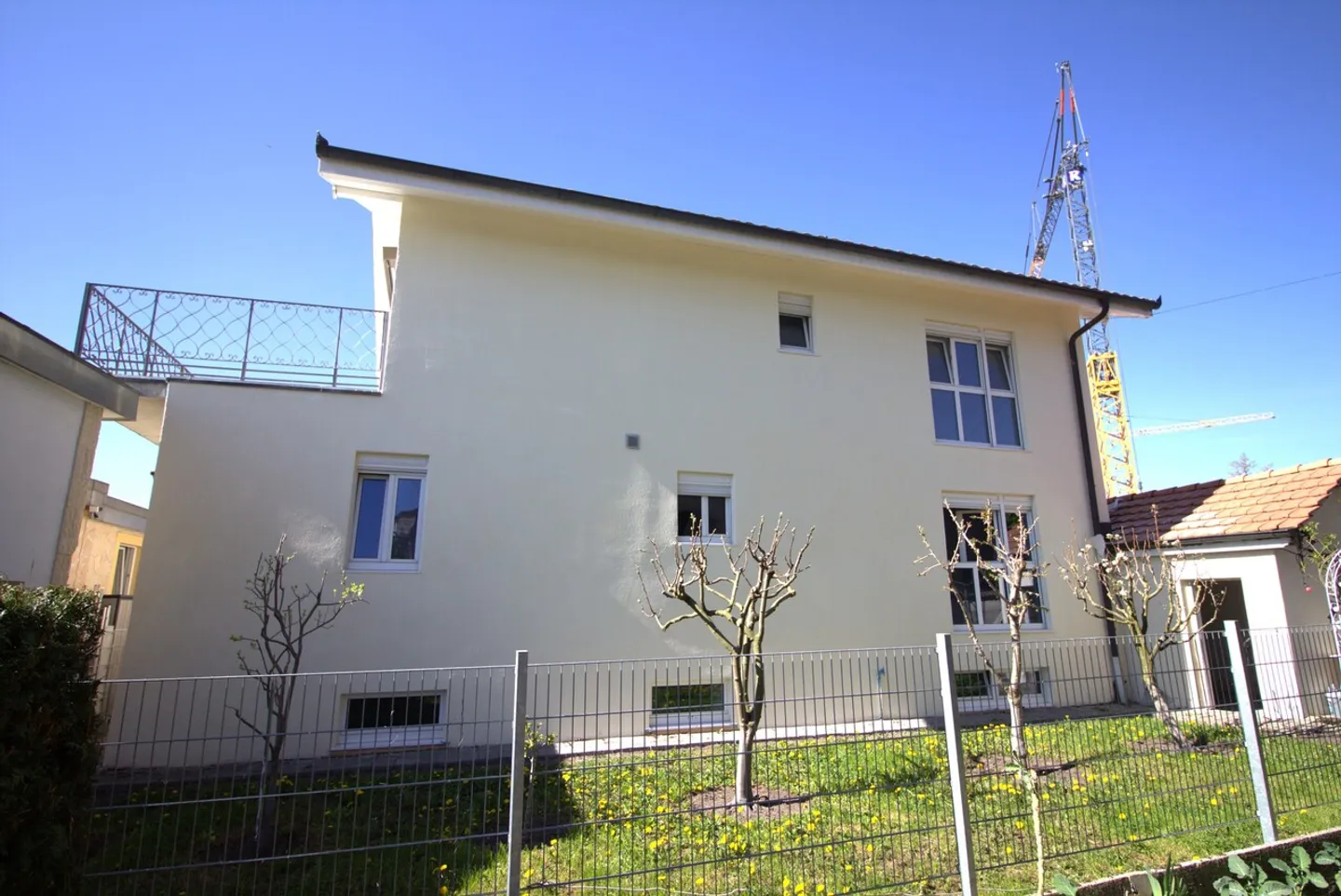 Spaziosa - Ristrutturata a nuovo - Posizione centrale- - Foto 13 di 13
