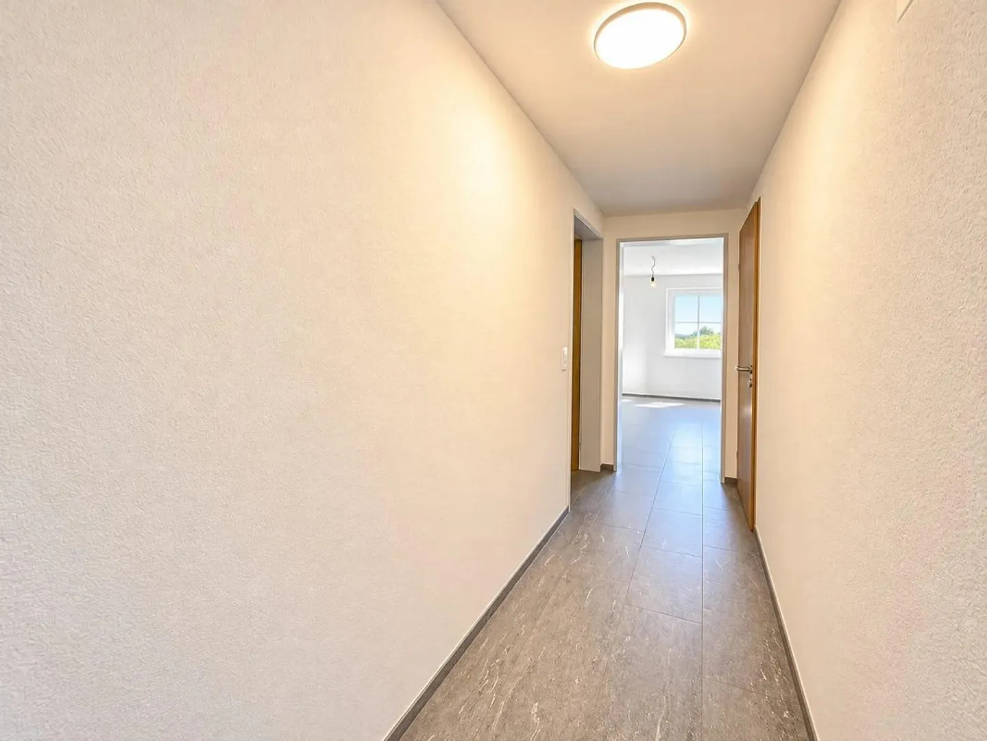Appartamento 3.5 stanze appena ristrutturato in affitto a Hinteregg - Foto 6 di 8