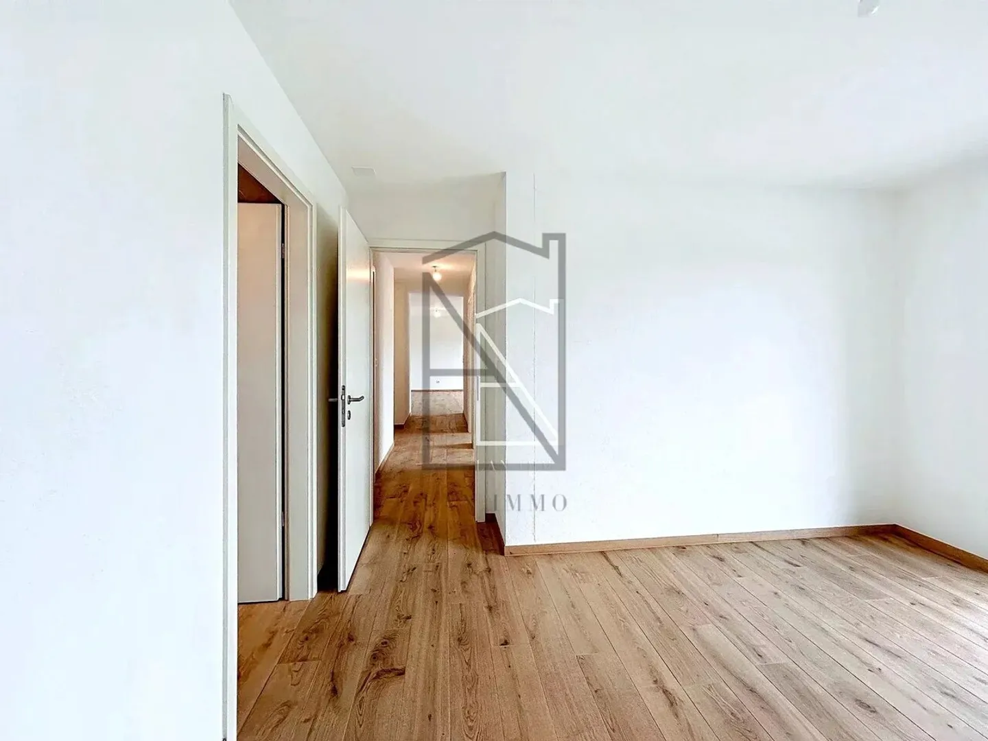 Nuovo appartamento di 4,5 locali con vista lago - Foto 1 di 13
