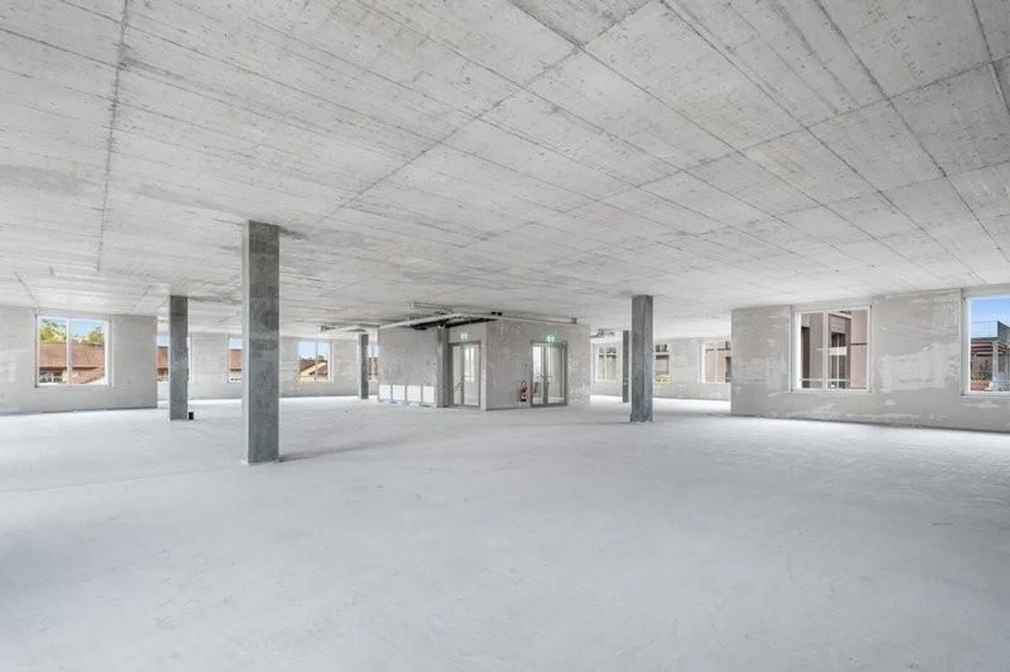 Emplacement attrayant avec potentiel ! - Photo 3 sur 8