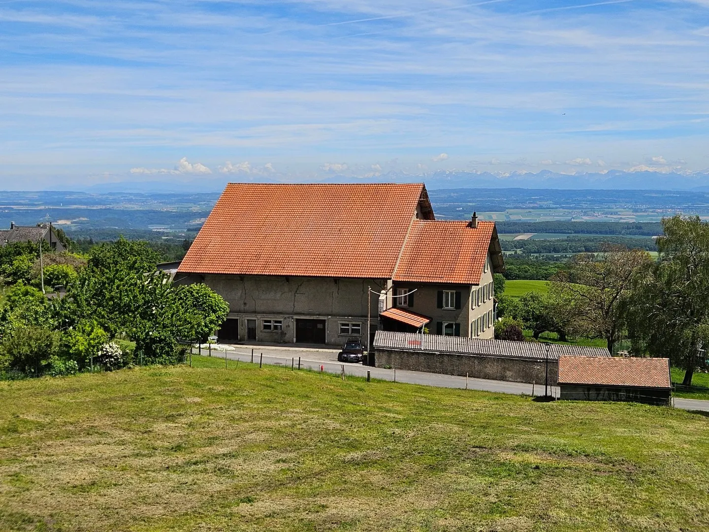 Casa di villaggio e rurale, ca. 6.850 m3 - Foto 1 di 7
