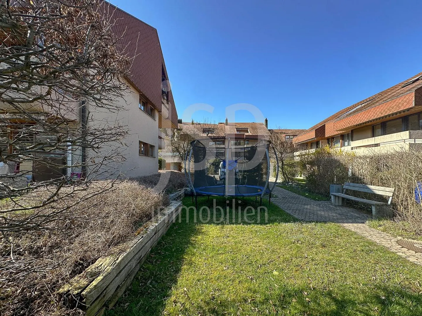 A practical 3.5 room apartment directly at the train station in Niederscherli - Photo 13 of 14