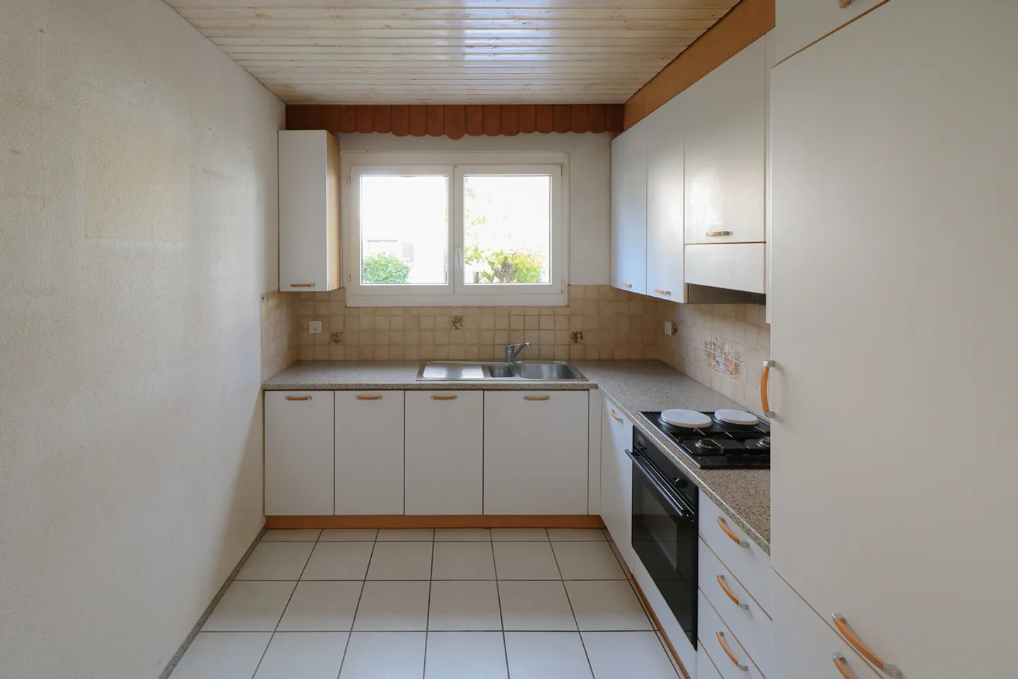 3-family house in the Linden district - Photo 3 of 8