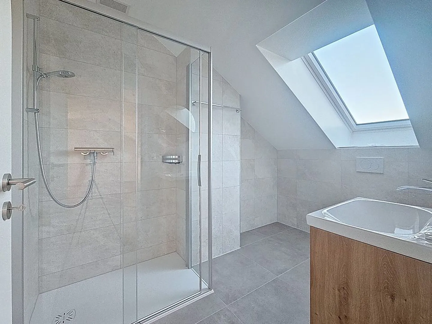 Sehr schöne neue 4,5-Zimmer-Wohnung (Los 9) - Foto 11 von 12