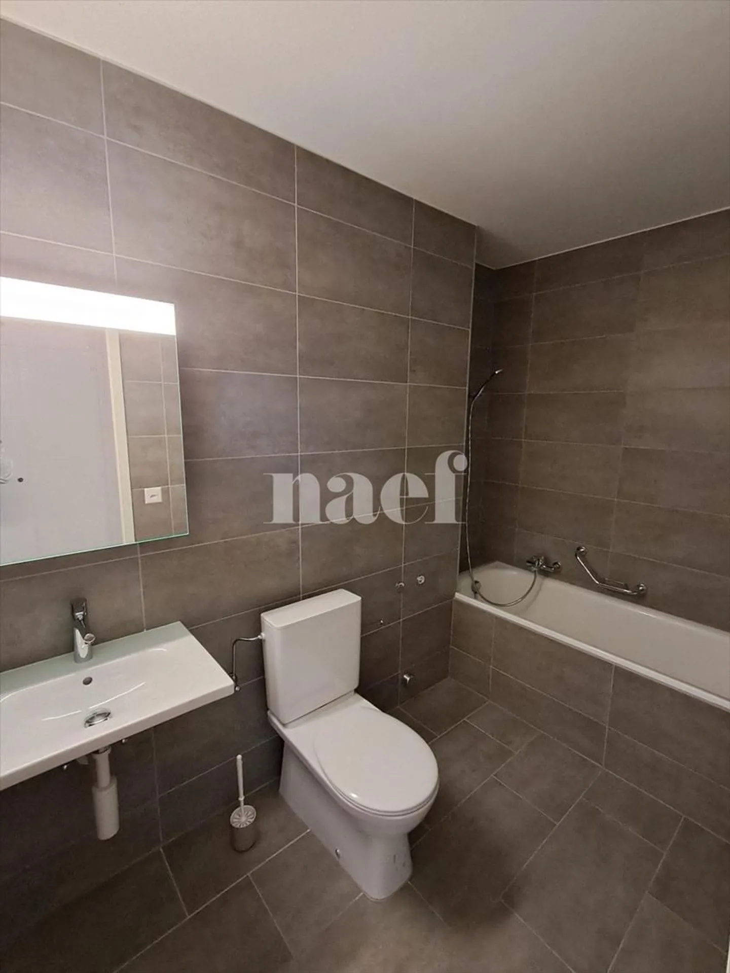 3.5-room apartment on the 8th floor with elevator - Photo 7 of 8