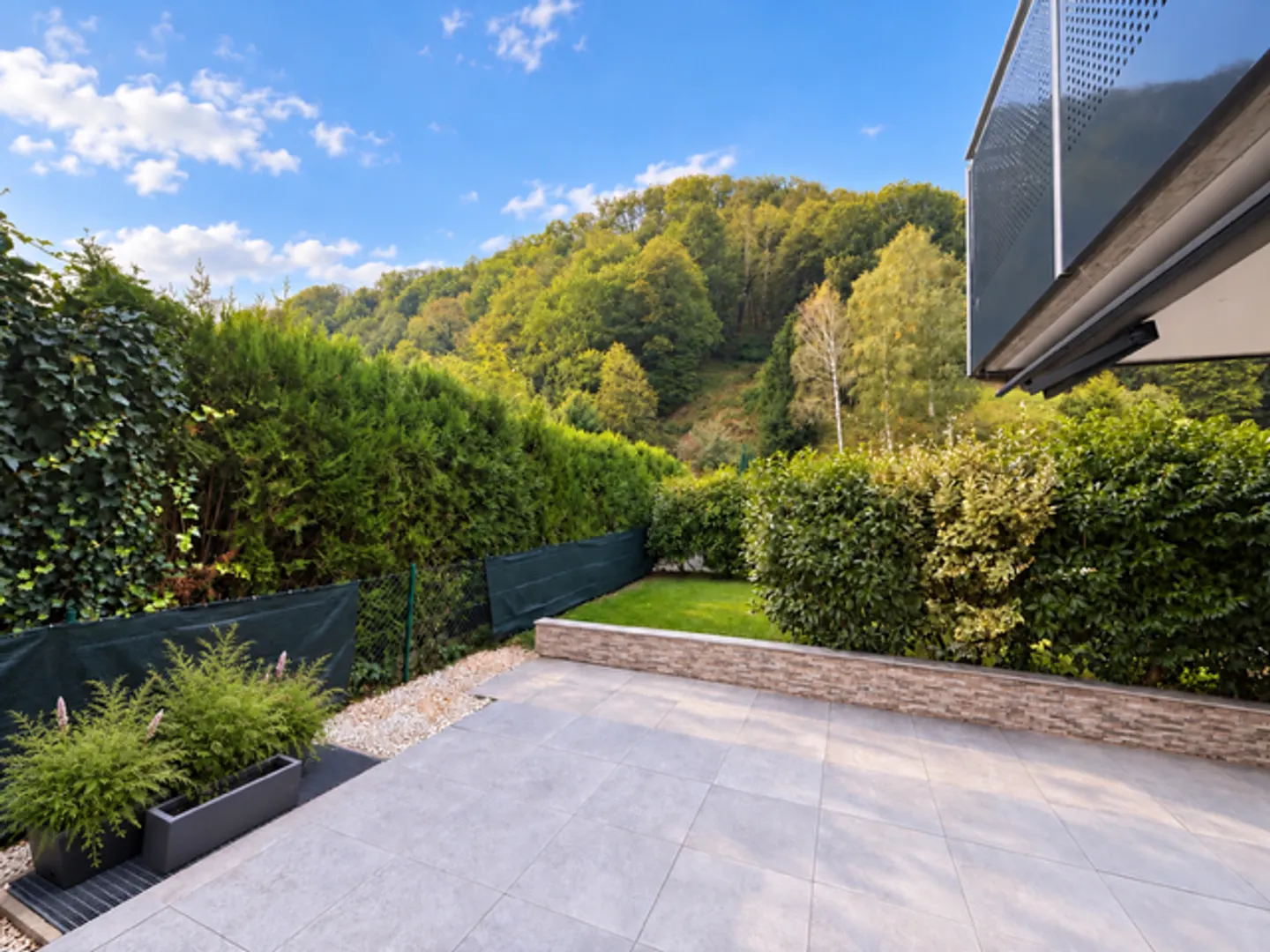 Magnifique 4.5 pces terrasse et jardin - Photo 9 of 11