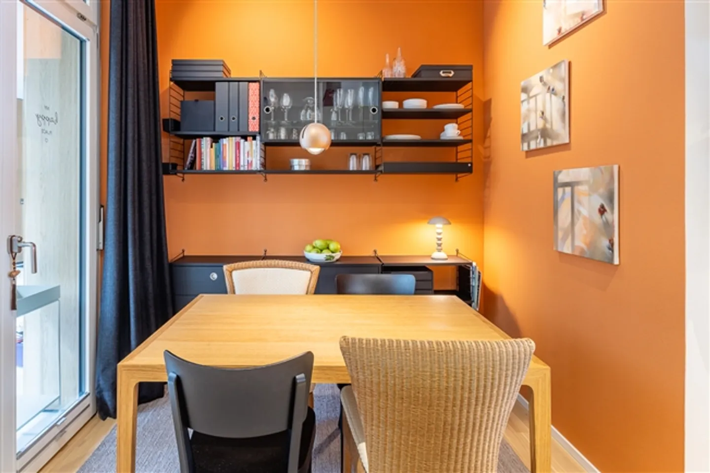 1½ STANZA APPARTAMENTO A SCHAFFHAUSEN, ARREDATO, TEMPORANEO - Foto 3 di 9