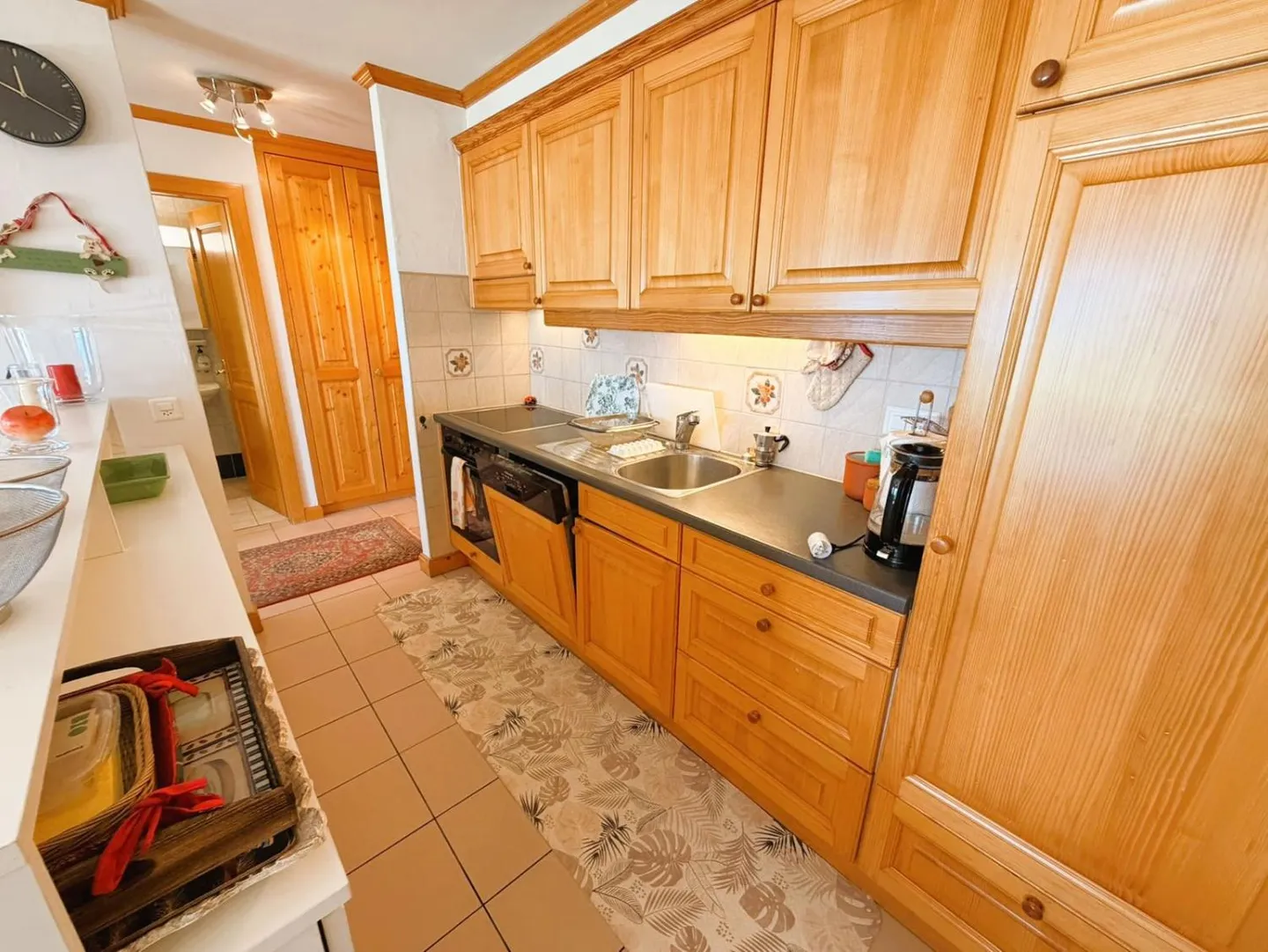 Magnificent 2.5-Room Apartment - Spacious and Bright - Superb Terrace - Exceptional View - Quiet Location - Photo 9 of 17
