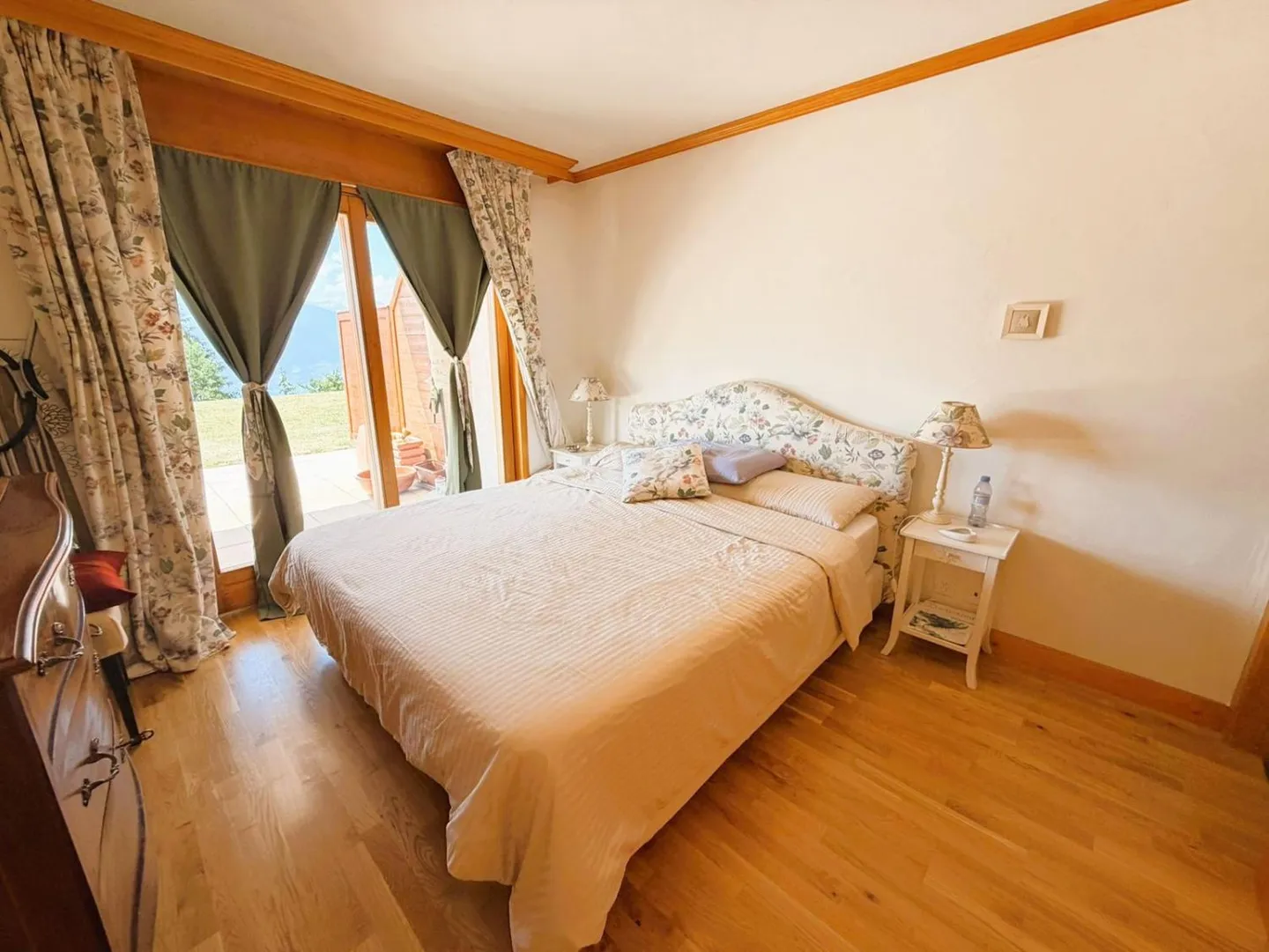 Magnificent 2.5-Room Apartment - Spacious and Bright - Superb Terrace - Exceptional View - Quiet Location - Photo 11 of 17