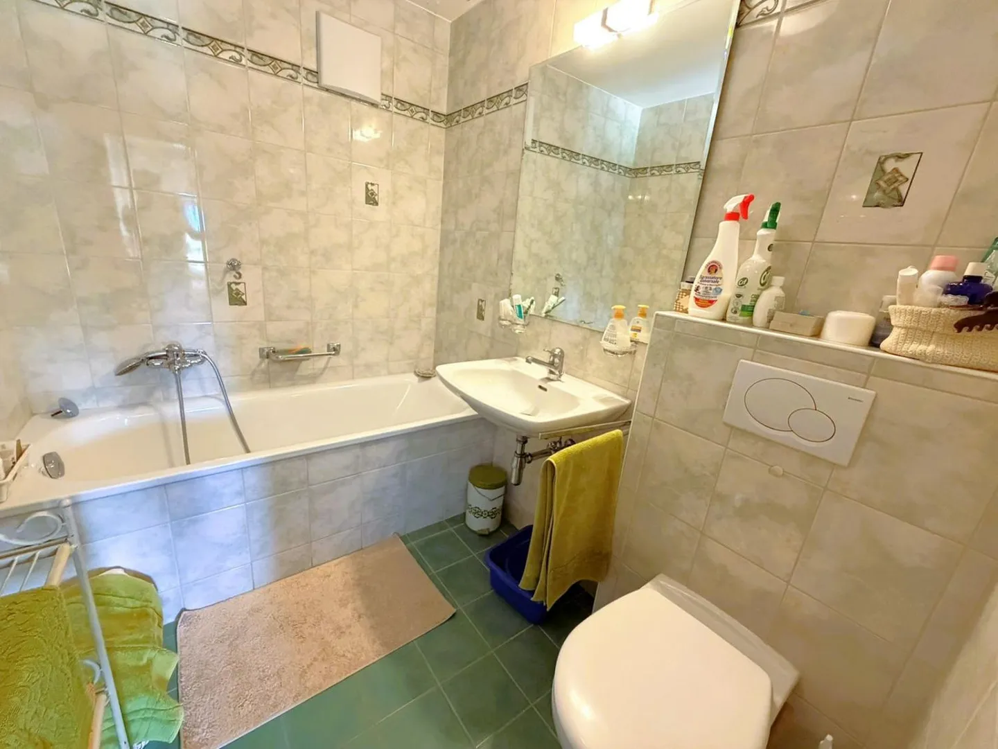 Magnificent 2.5-Room Apartment - Spacious and Bright - Superb Terrace - Exceptional View - Quiet Location - Photo 14 of 17