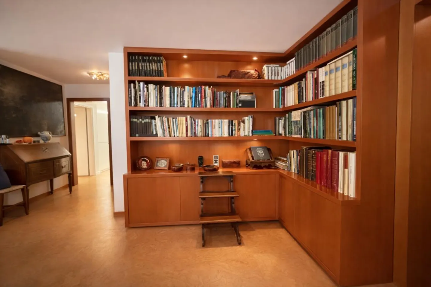 Prestigious apartment immersed in greenery - Photo 3 of 10