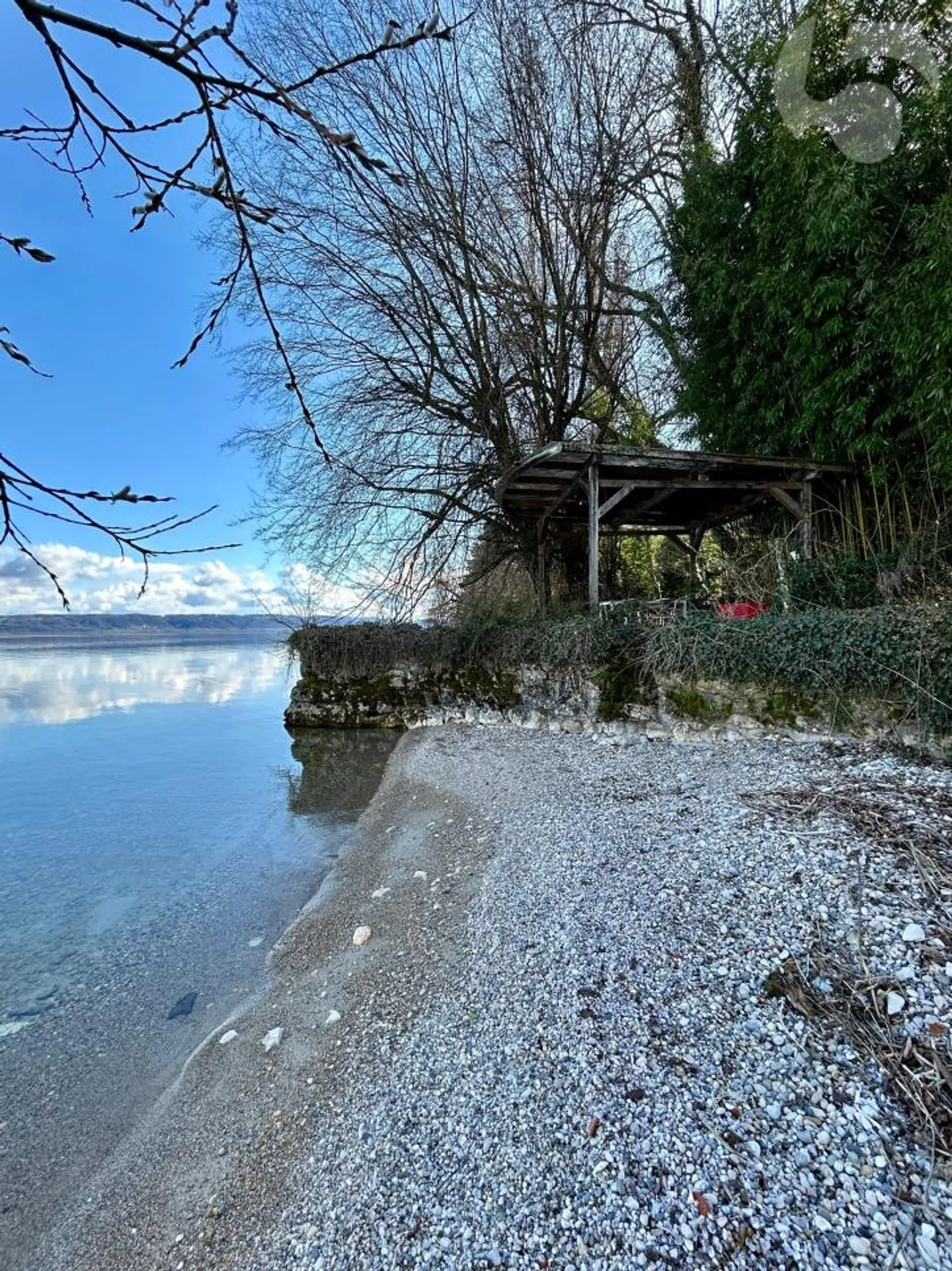 Seltenes Objekt: Gebäude aus dem 19. Jahrhundert mit privatem Strand und Ponton - Foto 2 von 11