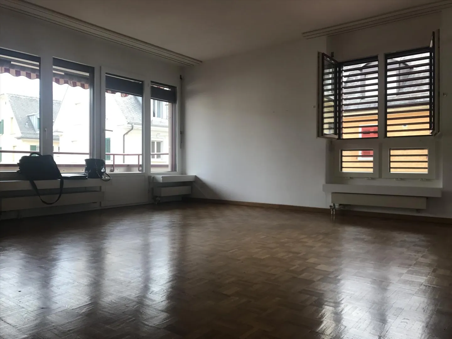 Appartamento 4 stanze nel cuore di Oerlikon urbano, centrale, disponibile per un periodo limitato - Foto 4 di 8