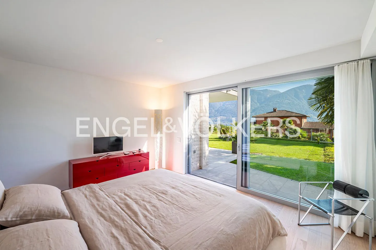 Duplex apartment with lake view in Ascona (55) - Photo 6 of 12
