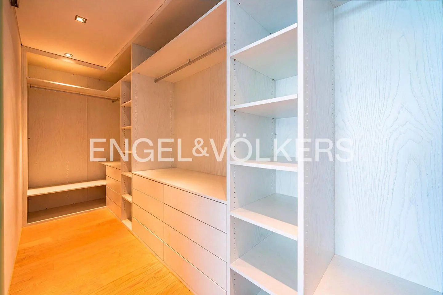 Duplex apartment with lake view in Ascona (55) - Photo 7 of 12