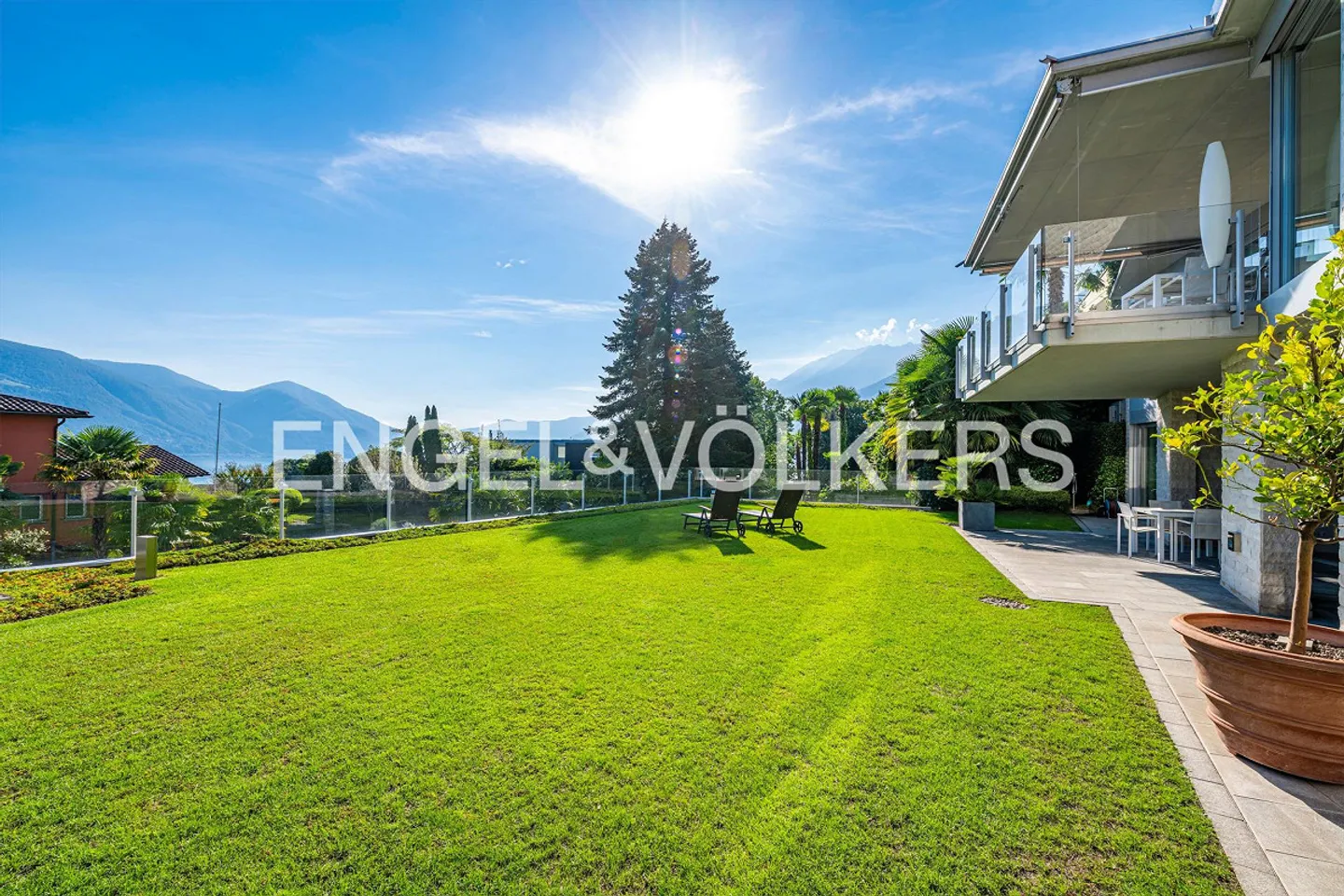 Duplex apartment with lake view in Ascona (55) - Photo 12 of 12
