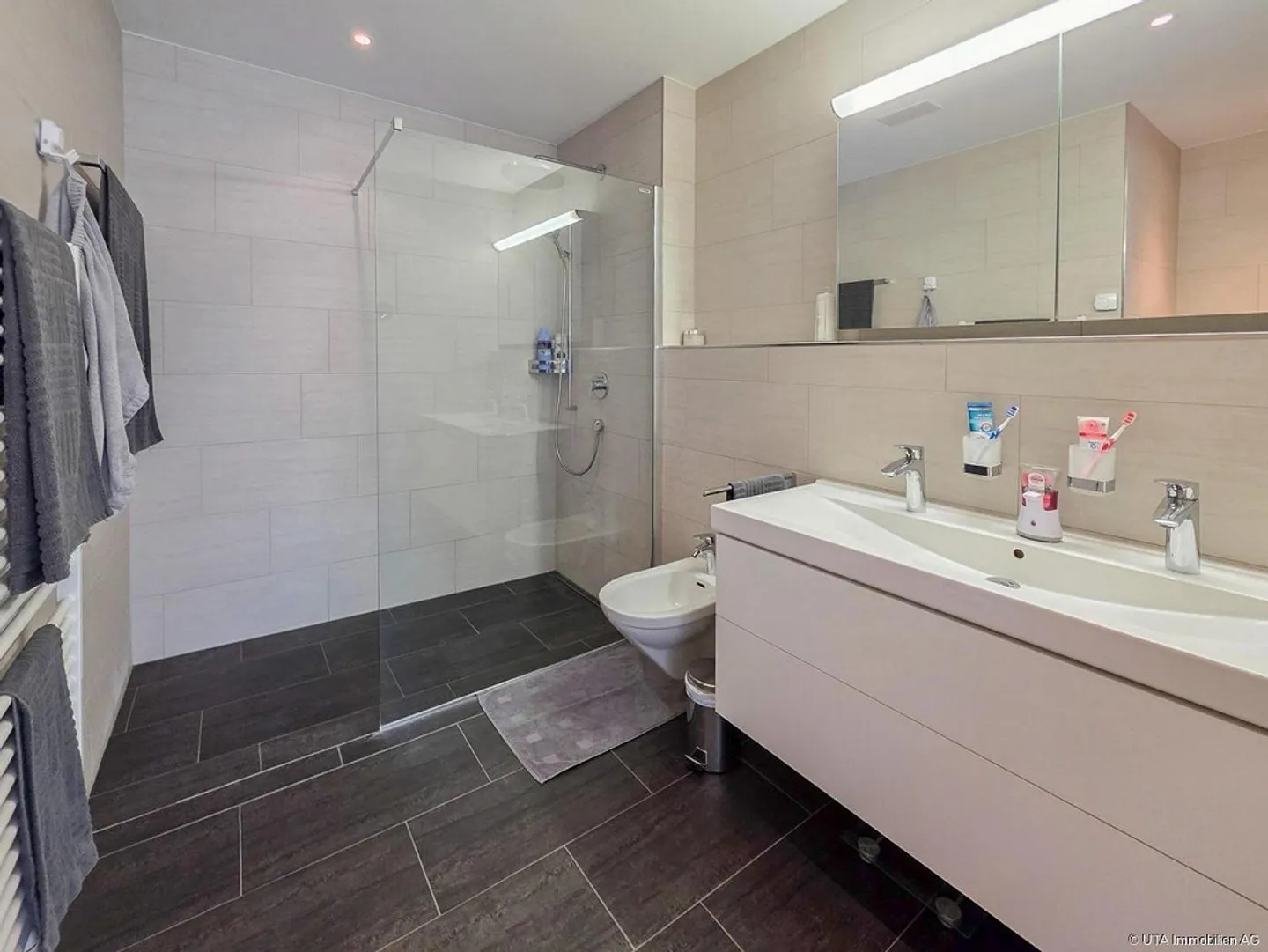 Stilvolle Wohnung mit Balkon - Foto 7 von 11