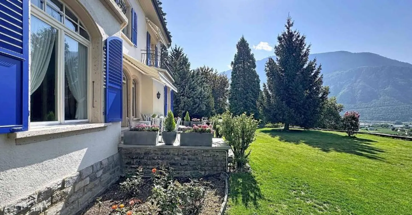 Rare for sale, Master house located in Veyras - Photo 3 of 13
