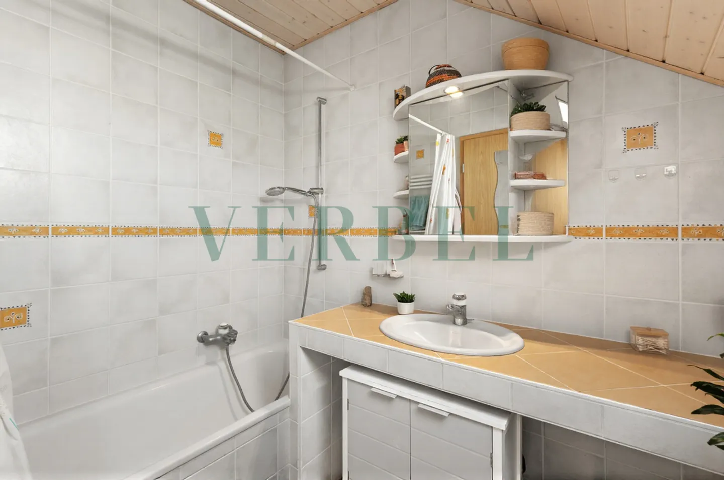 Elegantes Familienhaus in Ruhiger Lage - Foto 16 von 17