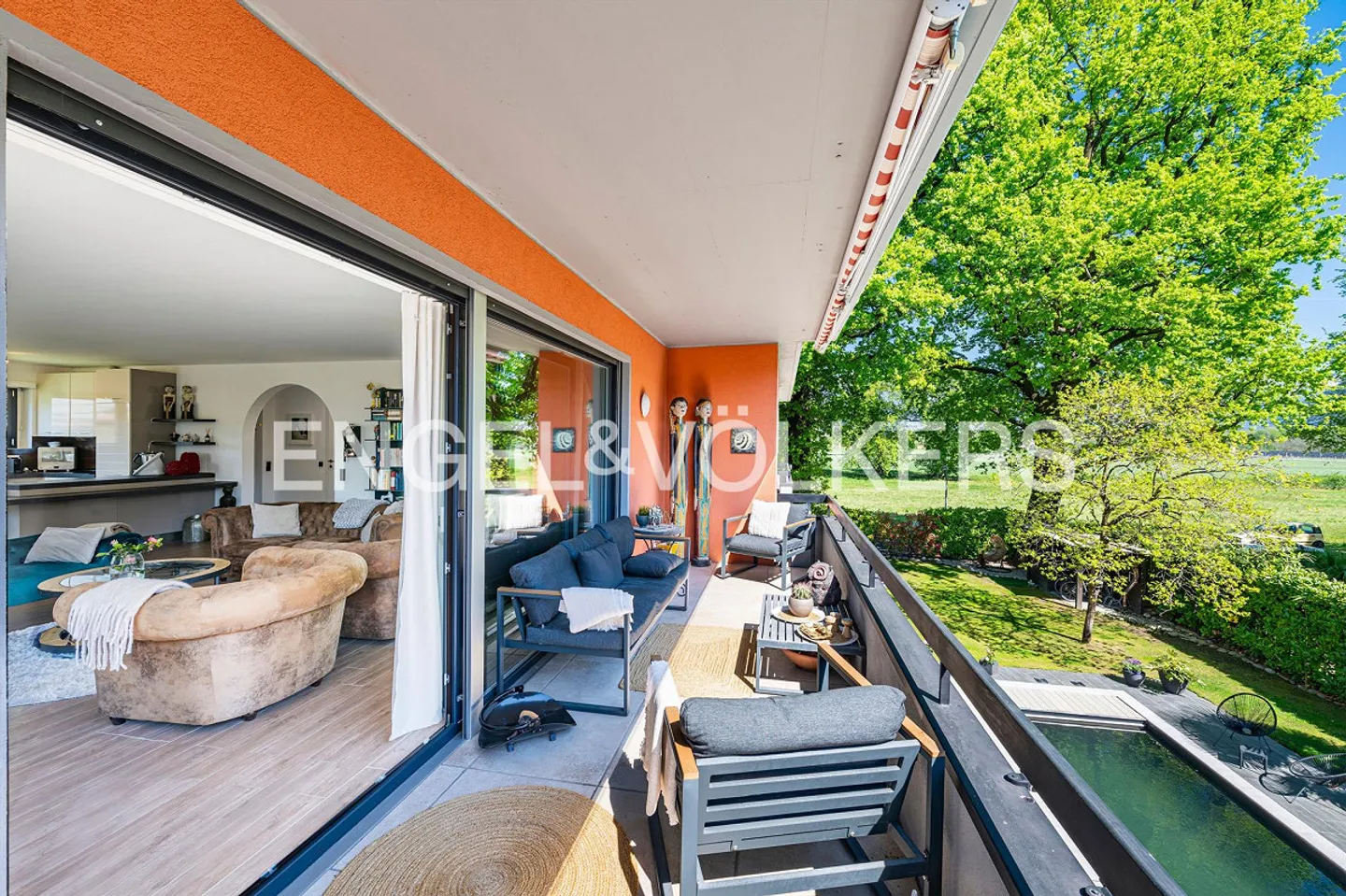 Dachgeschoss mit Außenpool (62a) - Foto 2 von 13