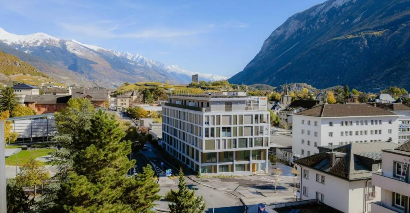 Elegance and Exclusivity at the Top of Sierre - Photo 2 of 10