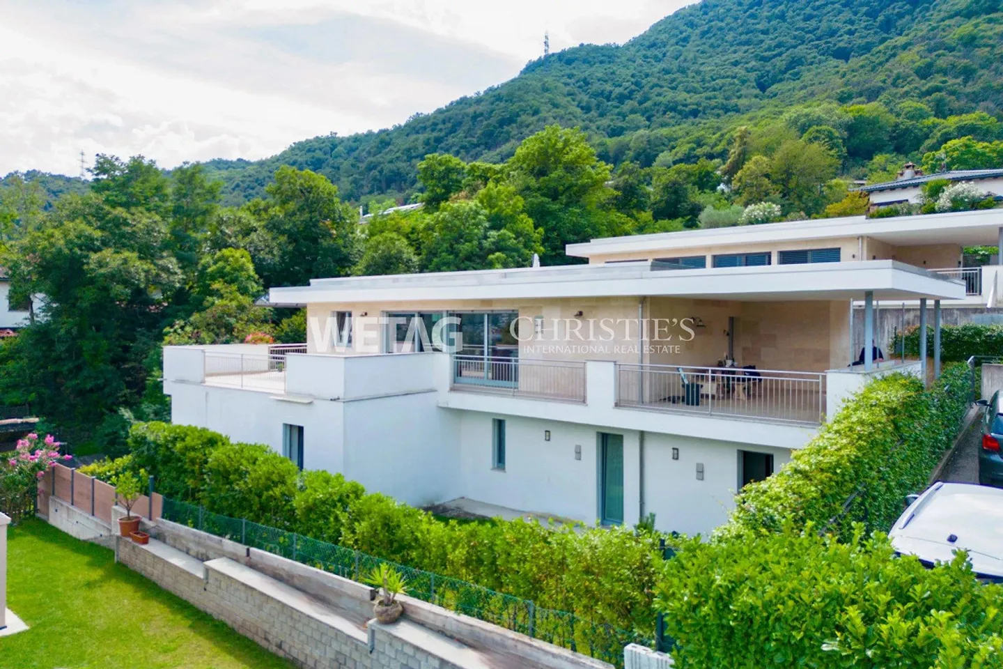 Moderne Villa mit Terrasse & Sauna - Foto 1 von 12