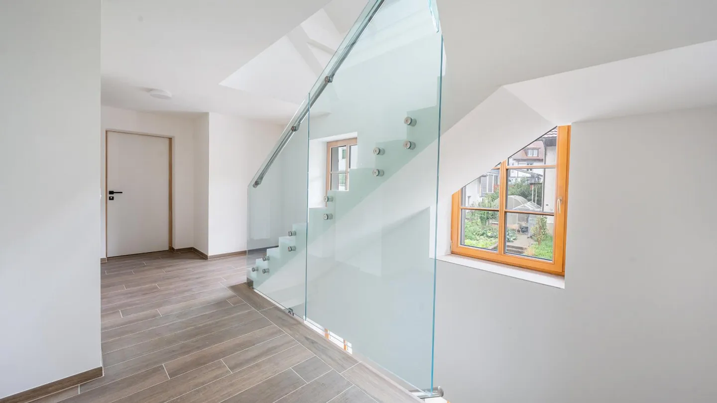 Maisonette de rêve 4 pièces avec terrasse et galerie - Photo 11 sur 13