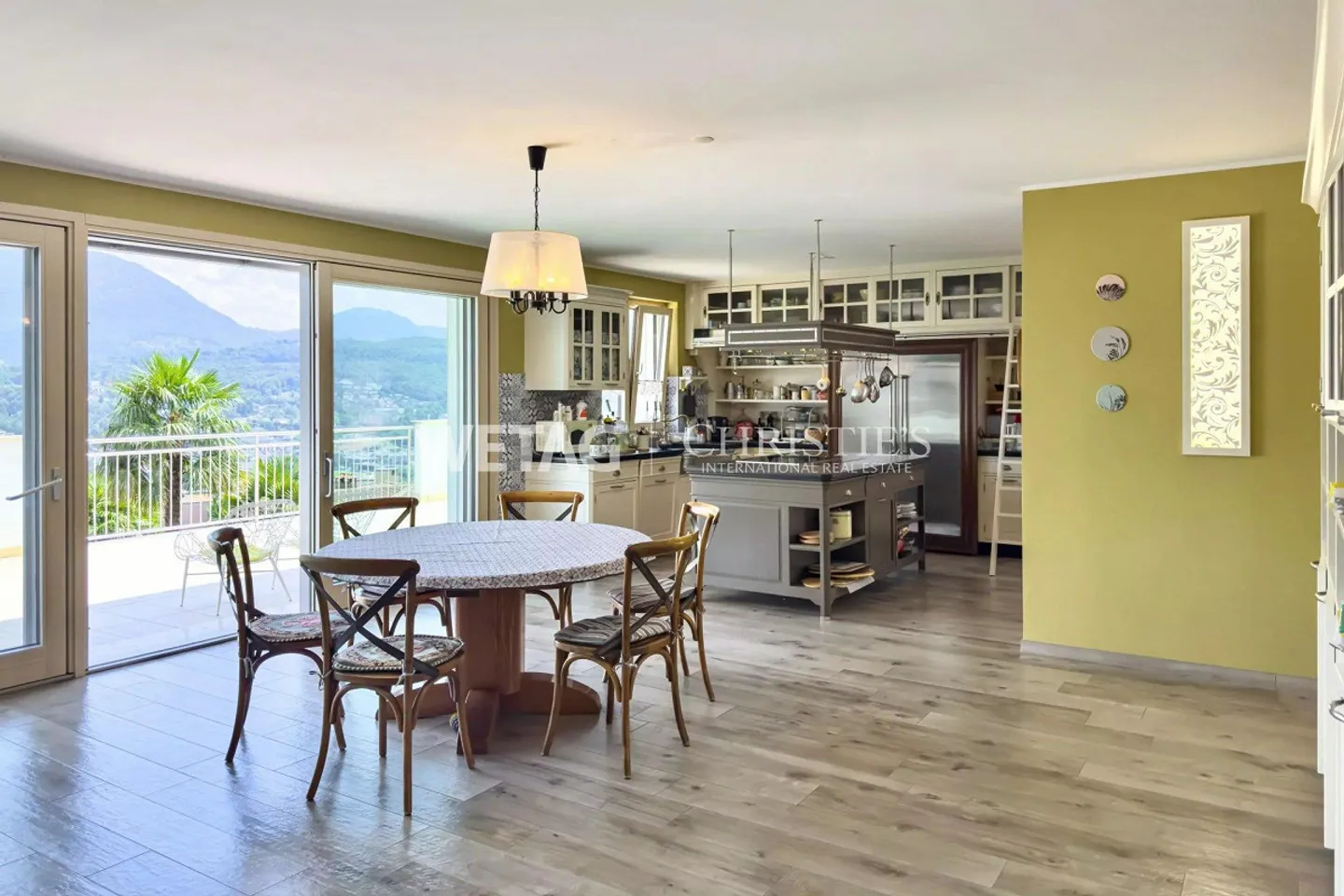 Moderne Villa mit Terrasse & Sauna - Foto 4 von 12