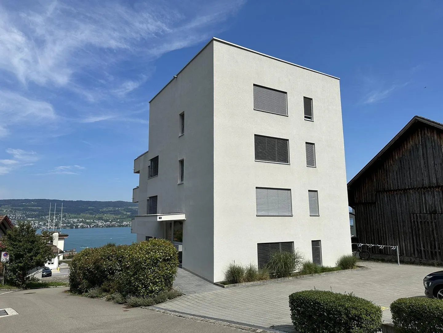 Appartamento affascinante di 3,5 stanze con area giardino a Horgen - Foto 1 di 10