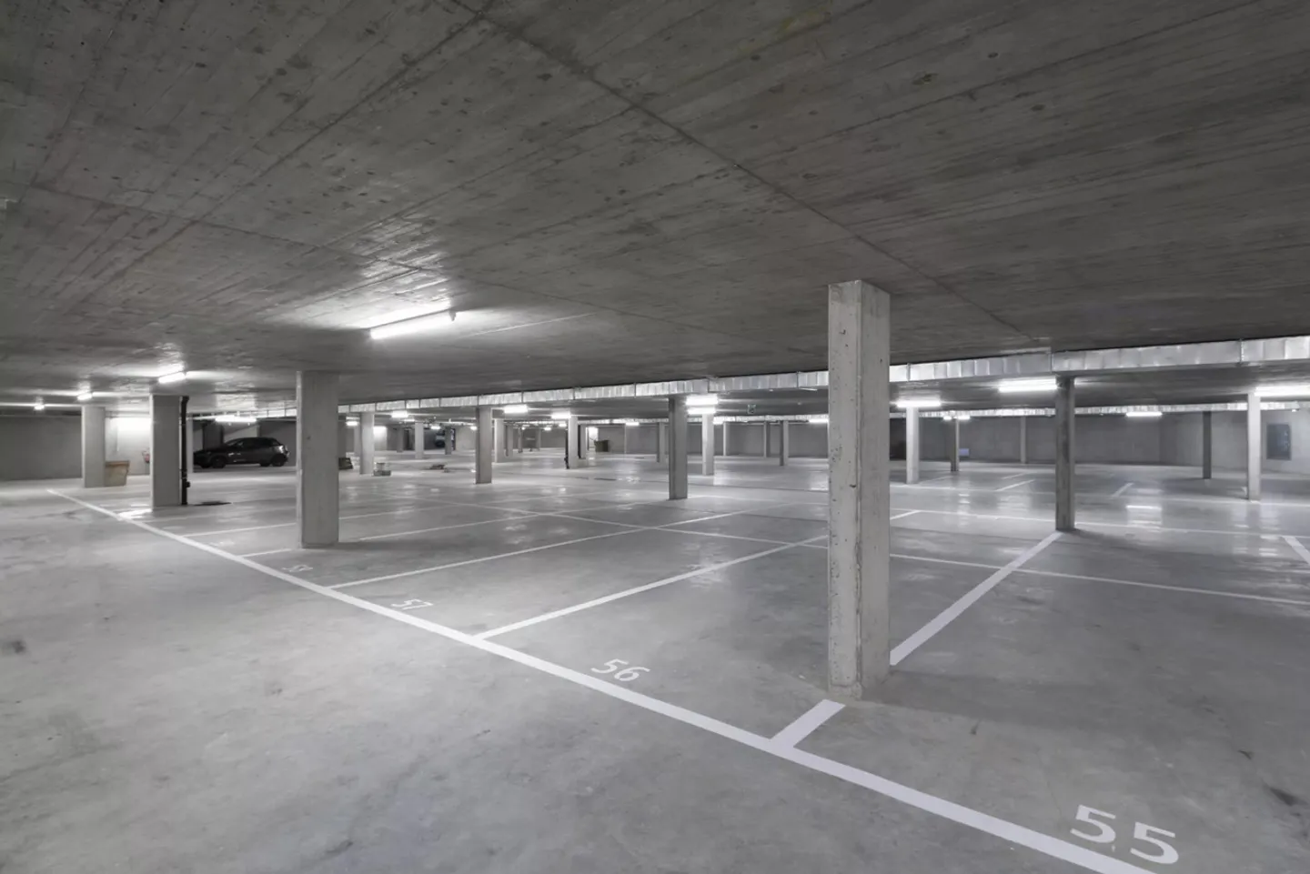 Parkplätze im Untergeschoss zu vermieten - Foto 3 von 4