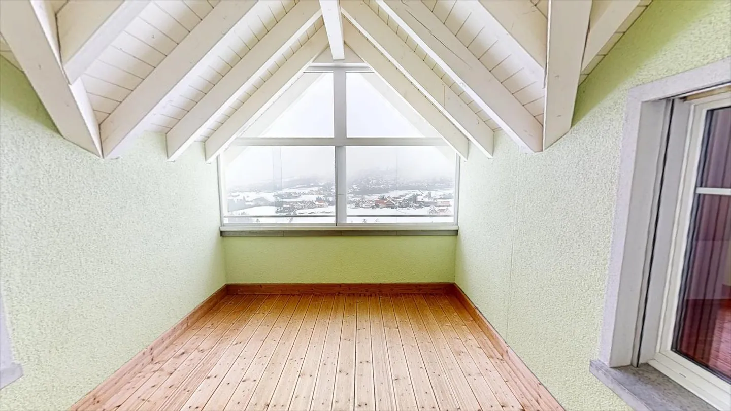 Schöne Dachwohnung mit Charakter - ein Mietzins geschenkt - Foto 11 von 13