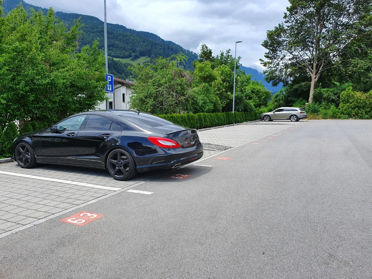 Parkplatz am Bahnhof Bad Ragaz - Foto 1 von 2