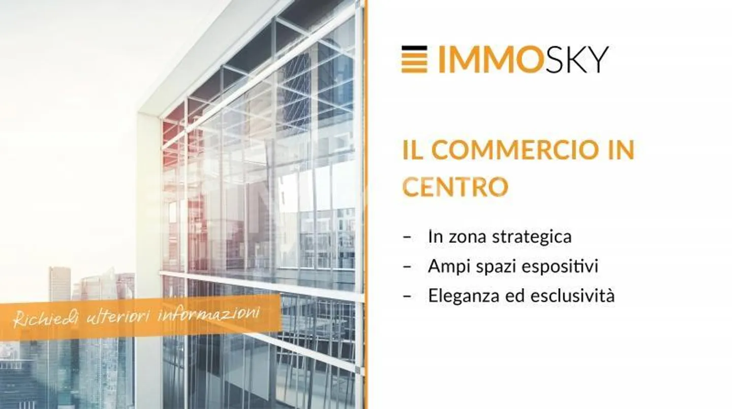 Gewerbliche Schaufenster in einem Bereich mit hohem Fußgängerverkehr - Foto 1 von 1