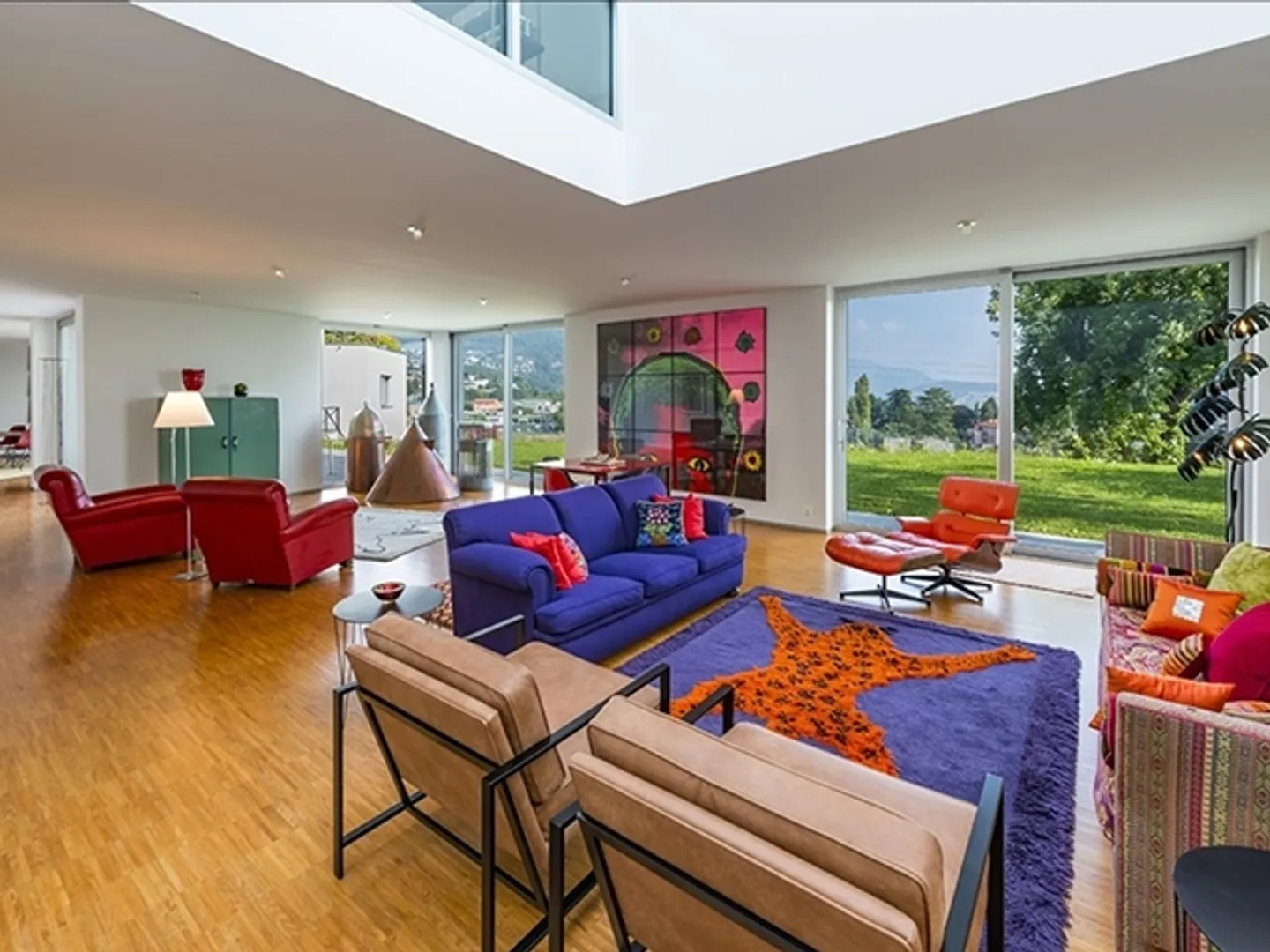 COLDREIO - MODERN STATELY VILLA - 10.0 ROOMS - Photo 2 of 5