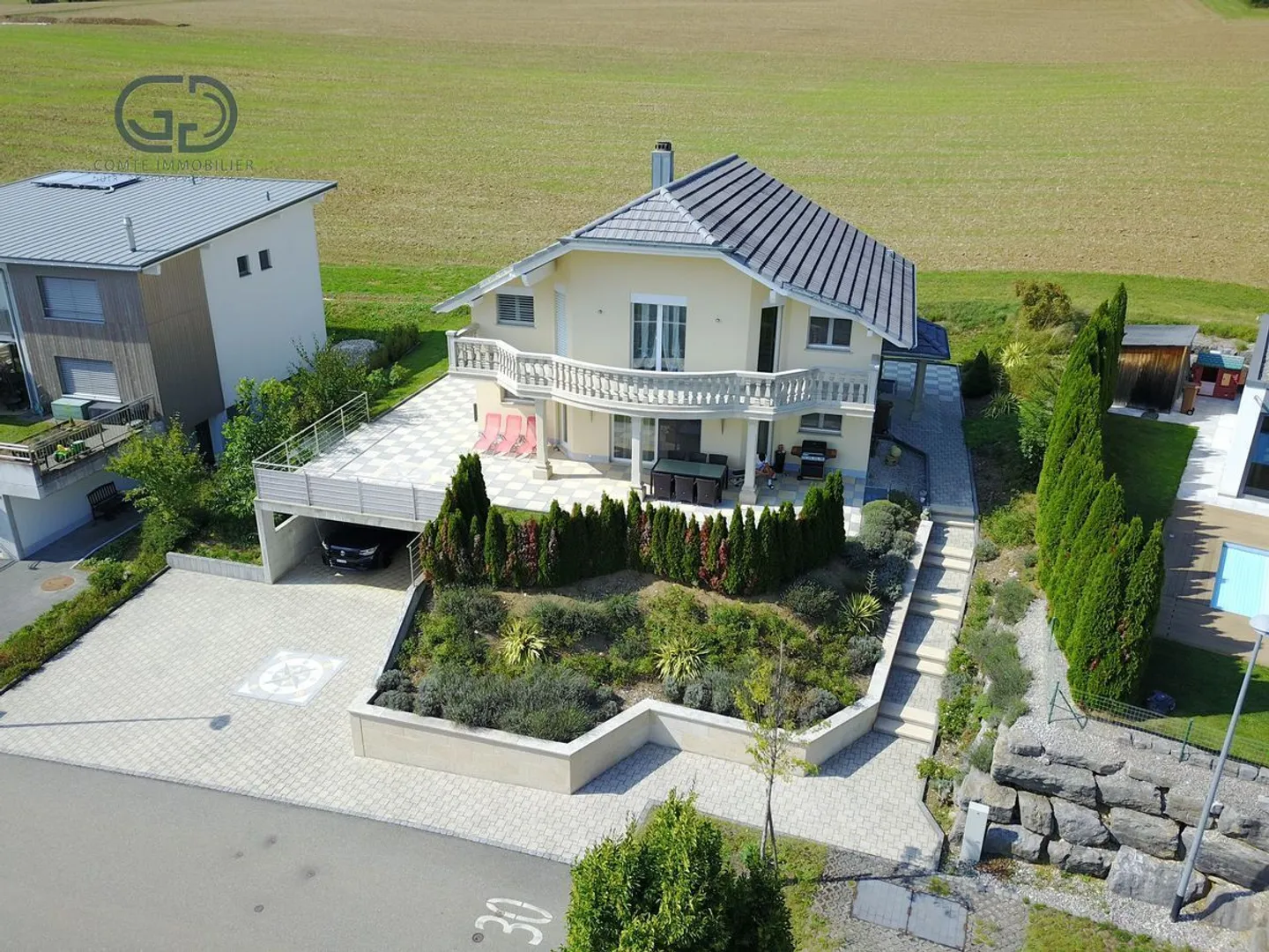 Luxuriöse Villa mit Blick auf die Stadt Delémont - Foto 1 von 13