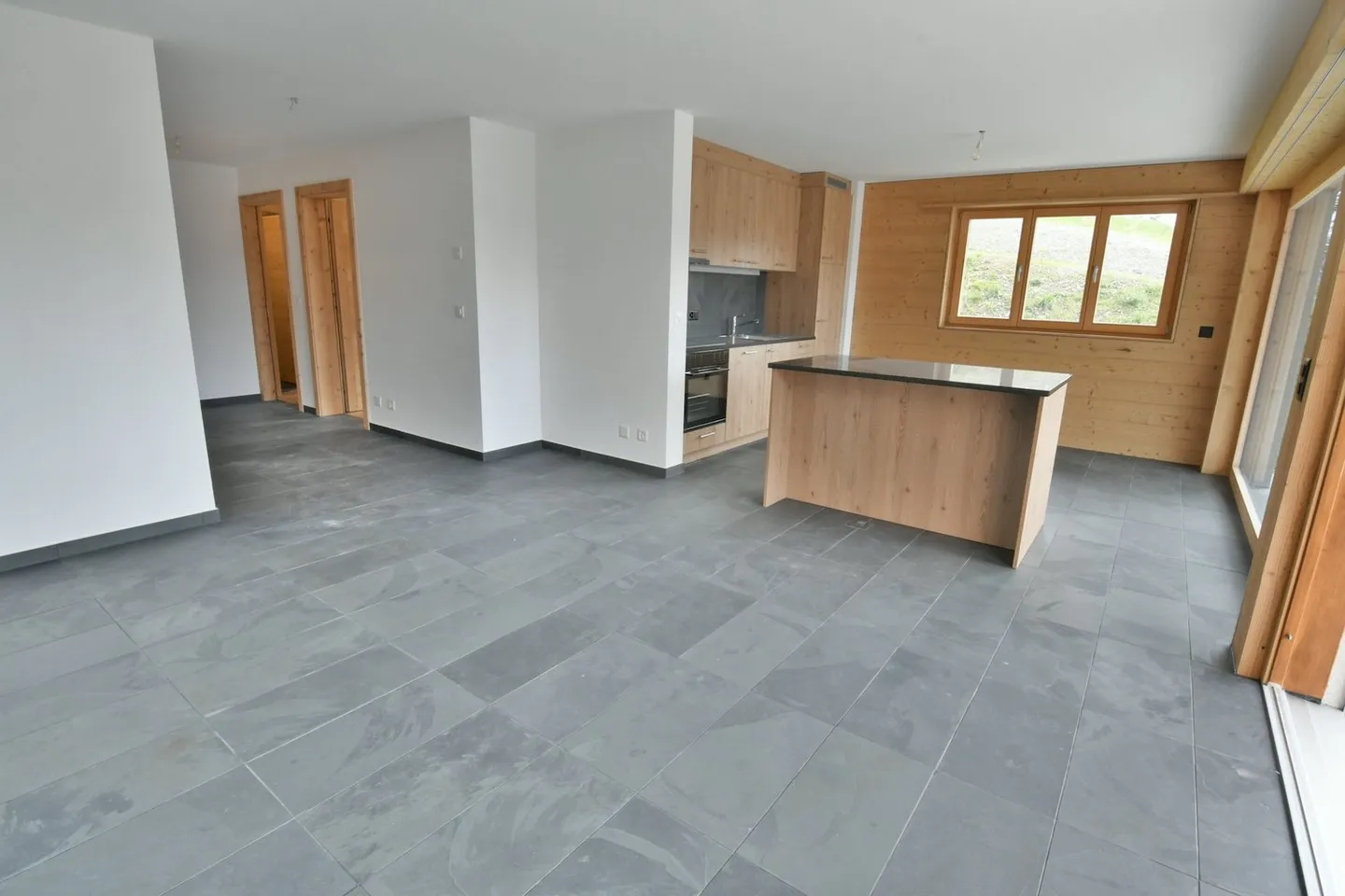 Zu ergattern: Prächtige 3.5-Zimmer-Wohnung, Süd-Terrasse & Rasen, in Ovronnaz/VS - Foto 3 di 13