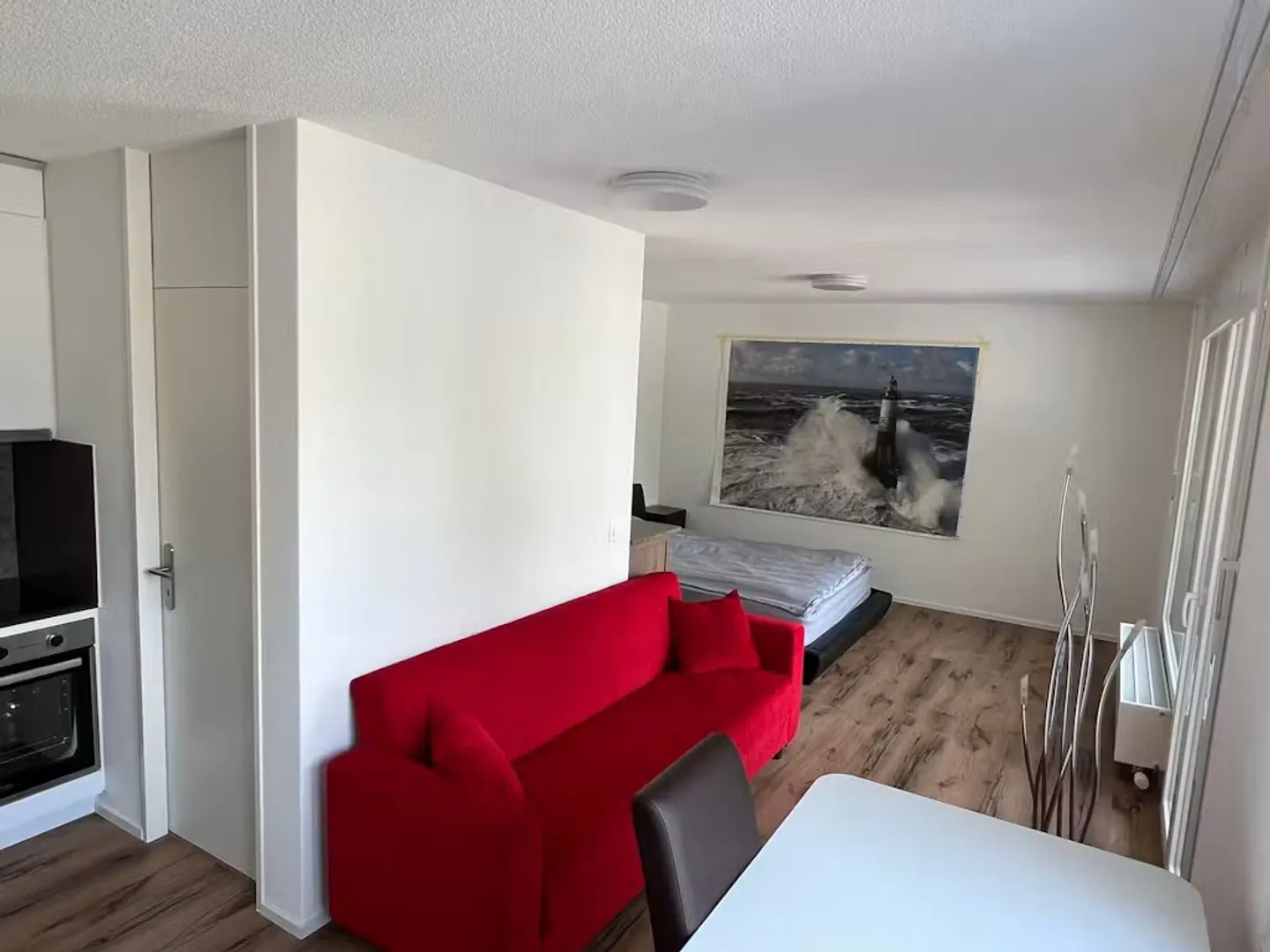 Locataire immédiat recherché - Studio lumineux 1.5 pièces Visp - Photo 2 sur 10