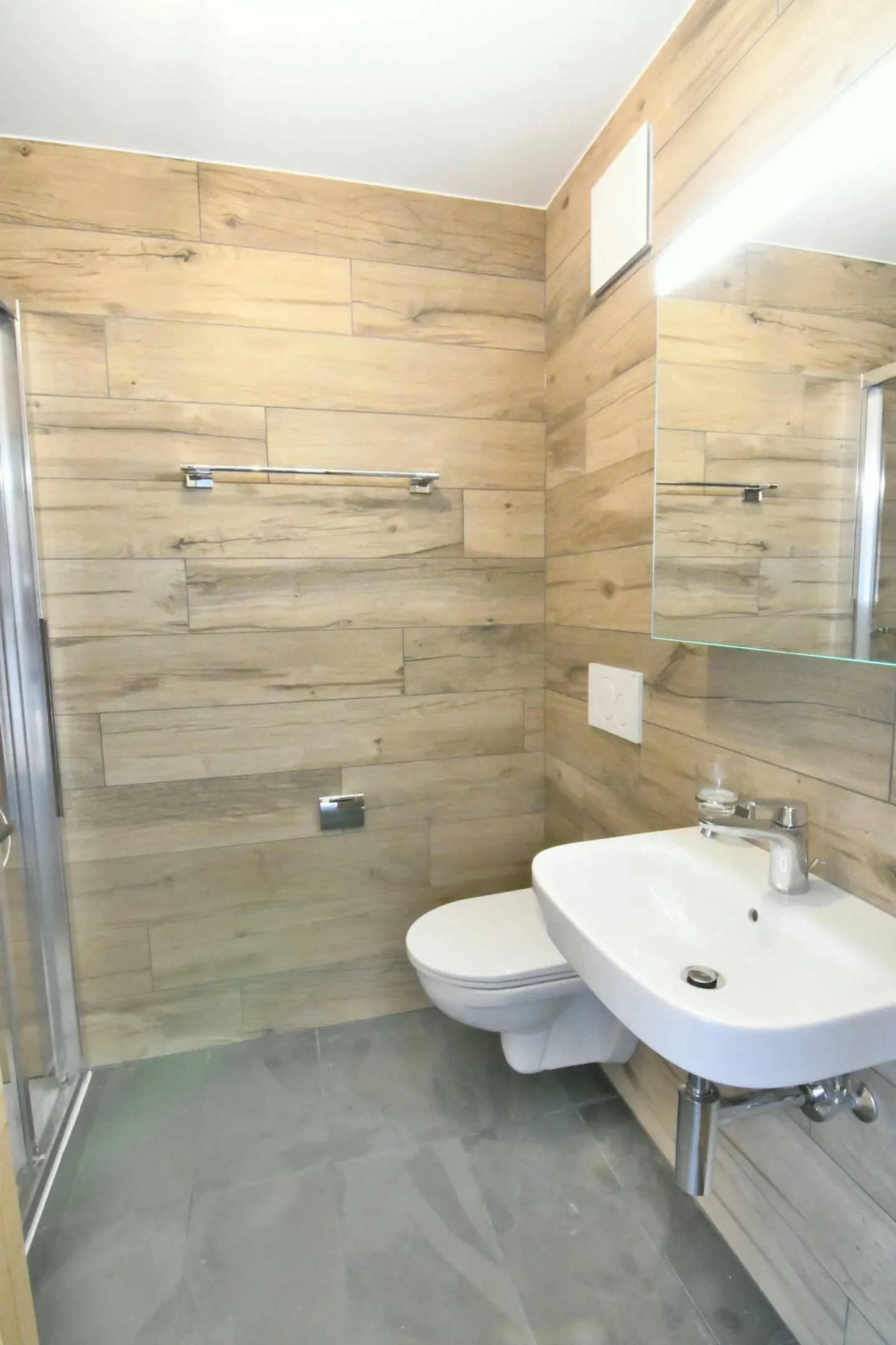 Zu ergattern: Prächtige 3.5-Zimmer-Wohnung, Süd-Terrasse & Rasen, in Ovronnaz/VS - Foto 8 di 13