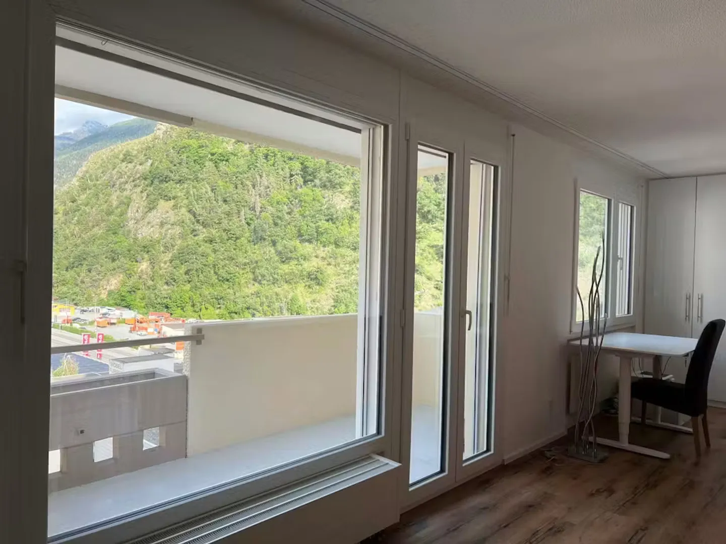 Locataire immédiat recherché - Studio lumineux 1.5 pièces Visp - Photo 5 sur 10