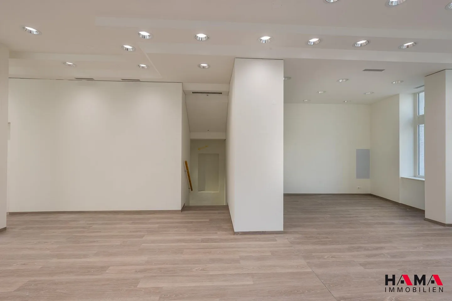 Exclusive office/practice/sales/showrooms in the old town of Zofingen - Photo 2 of 8