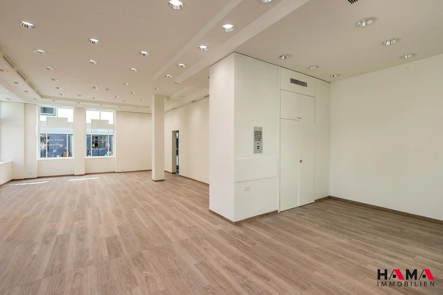 Exclusive office/practice/sales/showrooms in the old town of Zofingen - Photo 3 of 8