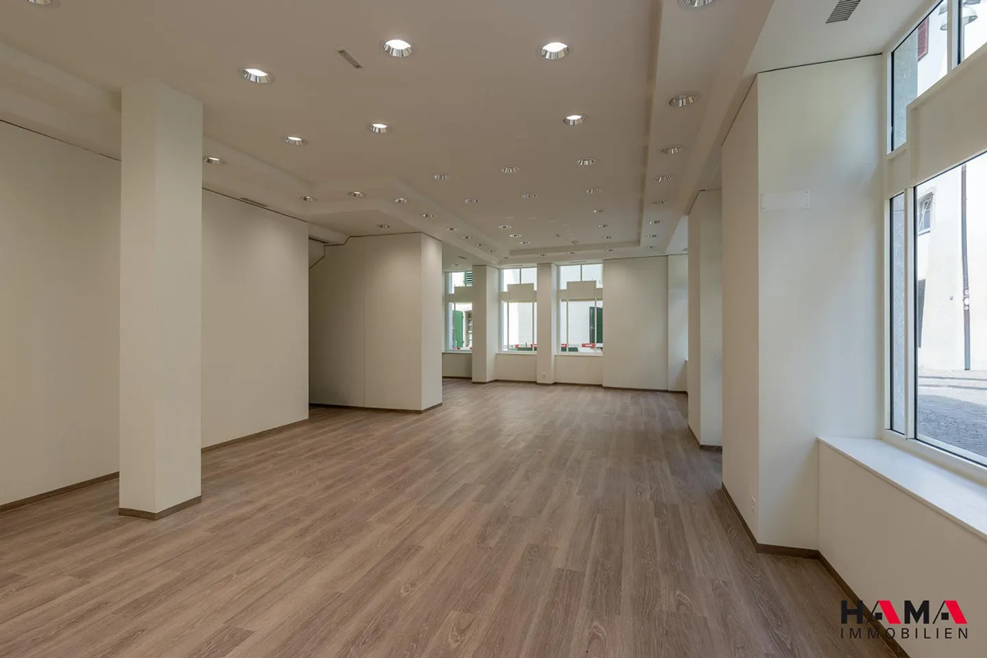 Exclusive office/practice/sales/showrooms in the old town of Zofingen - Photo 4 of 8