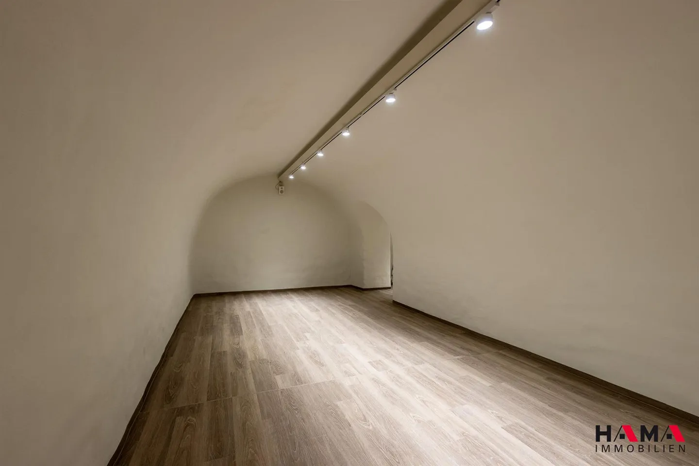 Exclusive office/practice/sales/showrooms in the old town of Zofingen - Photo 7 of 8